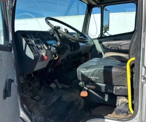 1997-FREIGHTLINER-FL80-CRANE-TELESCOPIC-BOOM-009