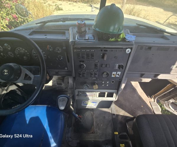 1997 MACK CH 613 DAY CAB TANDEM WITH WET LINE KIT RECENTLY REBUILT ENGINE MACK E7 CH 613 ENGINE RECENTLY REBUILT 011