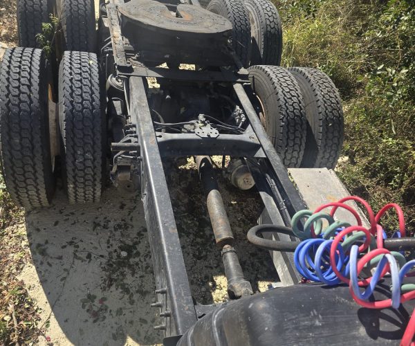 1997 MACK CH 613 DAY CAB TANDEM WITH WET LINE KIT RECENTLY REBUILT ENGINE MACK E7 CH 613 ENGINE RECENTLY REBUILT 012