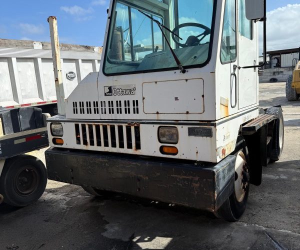 1997 OTAWA 30 SPOTTER TRUCK 4X2 001