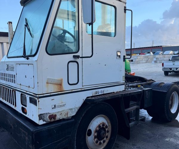 1997 OTAWA 30 SPOTTER TRUCK 4X2 002