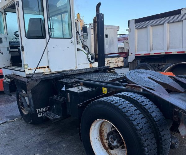 1997 OTAWA 30 SPOTTER TRUCK 4X2 005