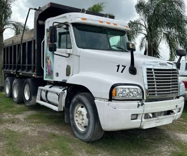 1998-FREIGHTLINER-CENTURY-TRI-AXLE-017
