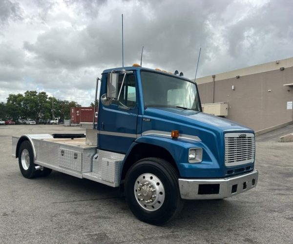 1998 FREIGHTLINER FL80 WITH FIFTH WHEEL WITH 2000 KAUFMAN CAR CARRIER 002