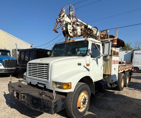 1998 INTERNATIONAL DIGGER COMMANDER 4000 002