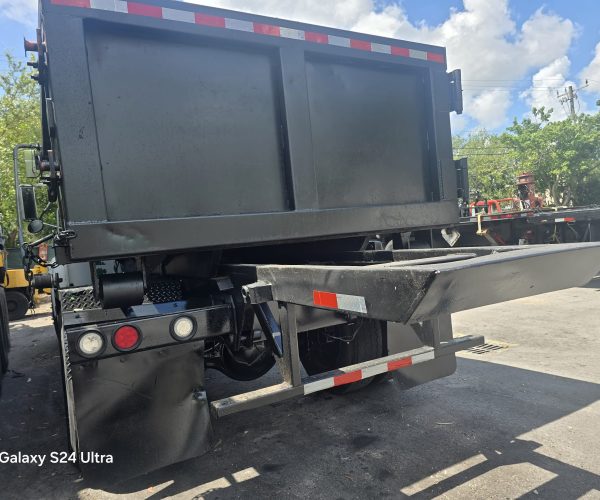 1998 INTERNATIONAL ROLL-OFF TRUCK WITH 12 FT BIN 004
