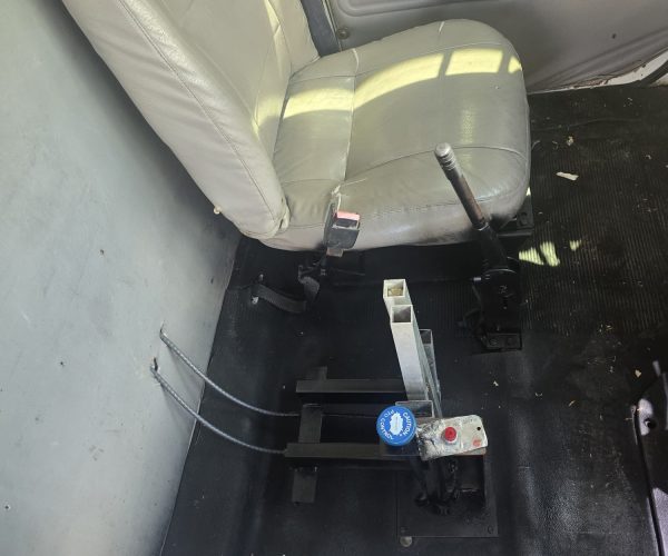 1998 INTERNATIONAL ROLL-OFF TRUCK WITH 12 FT BIN 011