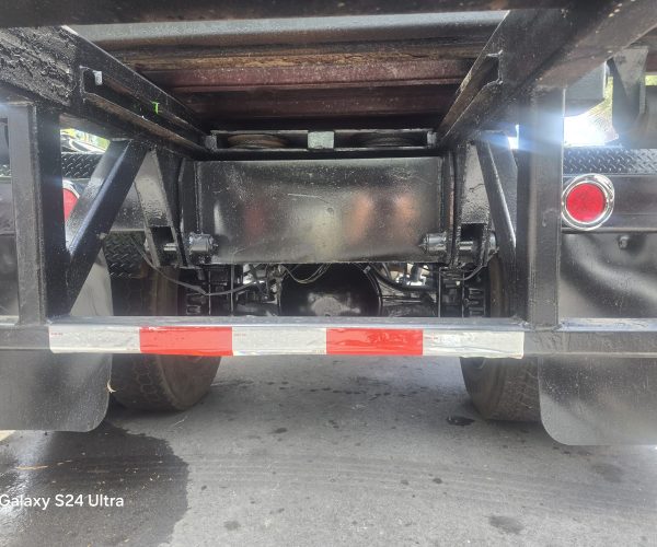1998-INTERNATIONAL-ROLL-OFF-TRUCK-WITH-12-FT-BIN-017
