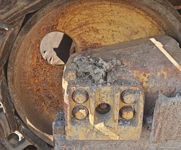 1998 KOMATSU D4P DOZER DOZER ENCLOSED CAB AC WORKING 008