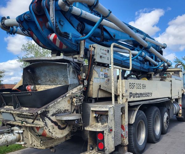 1998 PUTZMEISTER 32M ON 1998 MACK MR600 MACK E-7 TECH 4 SECTIONS 004