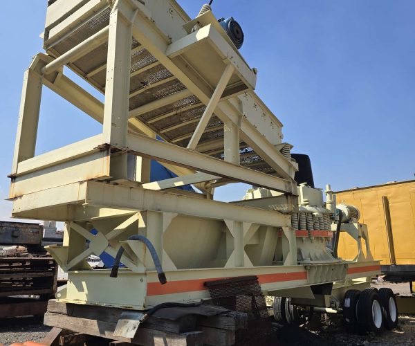 1998 SYMONS CONE CRUSHER WITH SCREEN 005