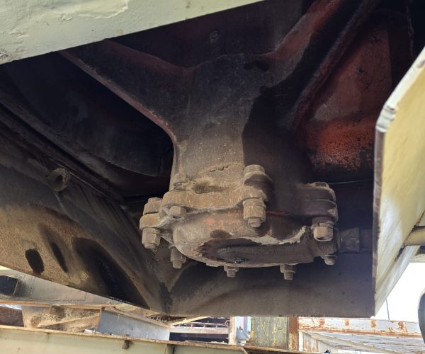 1998 SYMONS CONE CRUSHER WITH SCREEN 010