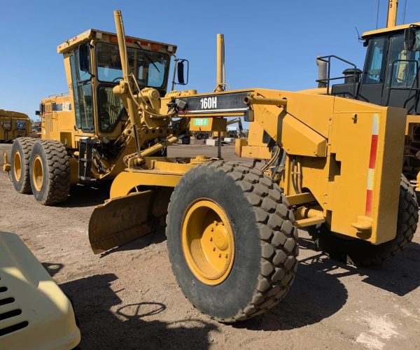 1999 CATERPILLAR 160H MOTOR CAB & AC GRADER W REAR RIPPER 004