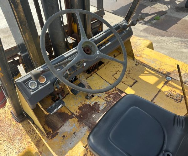 1999 CATERPILLAR V200 FORKLIFT 003