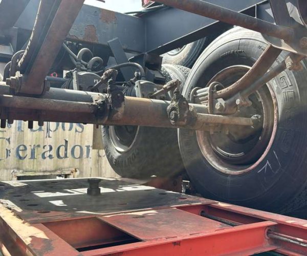 1999-CHASSIS-CONTAINERS-40FT-11R22.5-TIRES-007