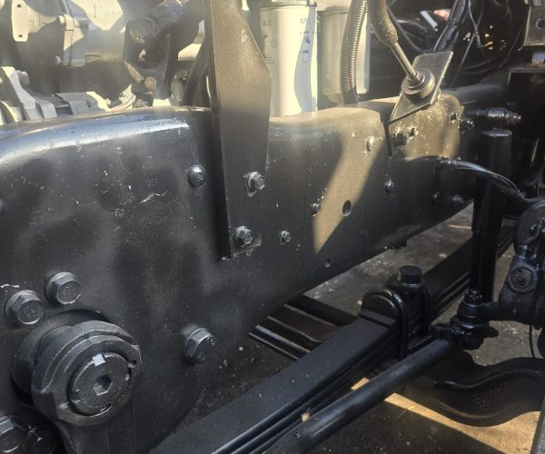 1999 MACK CL DAYCAB TRI-AXLE WITH WET LINE KIT & DOUBLE FRAME 011