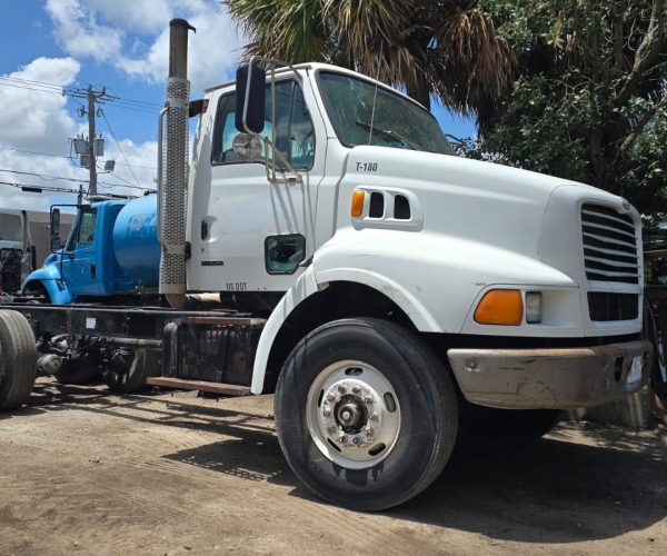 1999 STERLING DAY CAB LONG 16FT LENGTH 002