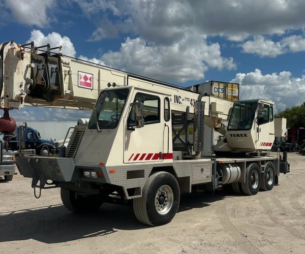 1999 TEREX LORAIN T230 HYDRAULIC ROUGH TERRAIN TRUCK CRANE 001