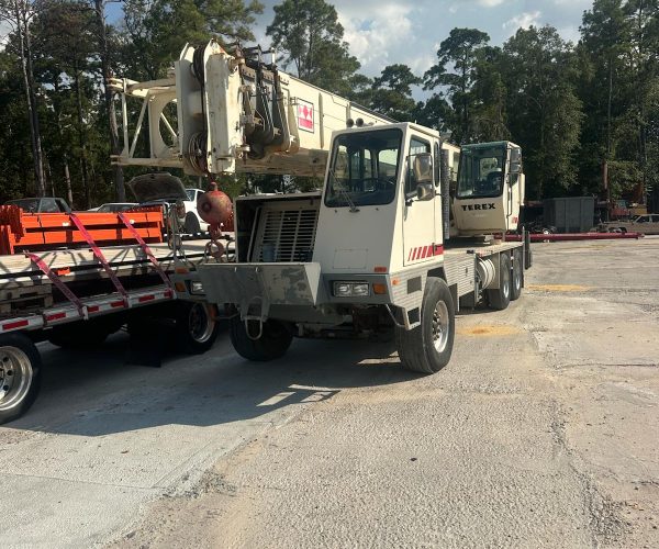 1999-TEREX-LORAIN-T230-HYDRAULIC-ROUGH-TERRAIN-TRUCK-CRANE-013