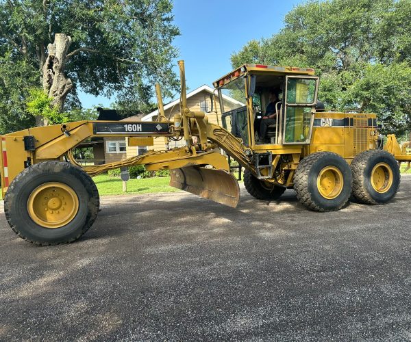 2000 CATERPILLAR 160H MOTORGRADER ENCLOSED CAB, AC REAR RIPPER & PUSH BLOCK 001