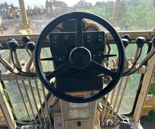 2000 CATERPILLAR 160H MOTORGRADER ENCLOSED CAB, AC REAR RIPPER & PUSH BLOCK 017