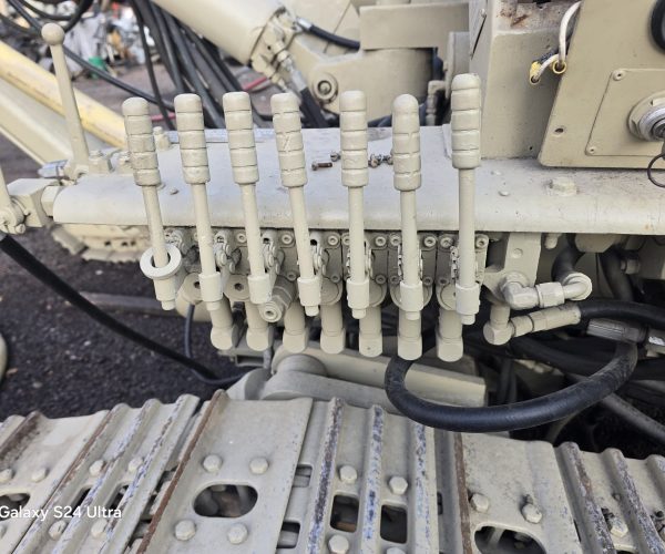 2000 INGERSOLL RAND HYDROTRACK ECM 370 011
