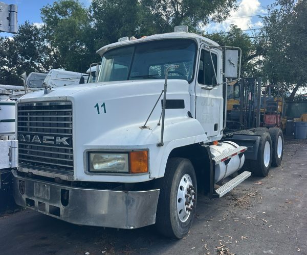 2000 MACK CH TANDEM AXLE DAY CAB TRUCK 001