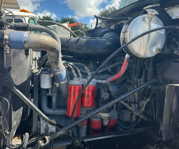 2000 MACK CH TANDEM AXLE DAY CAB TRUCK 008