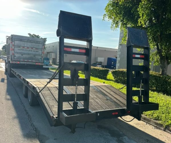 2000 MCVE 25 TON EQUIPMENT TRAILER WITH HYDRAULIC 001