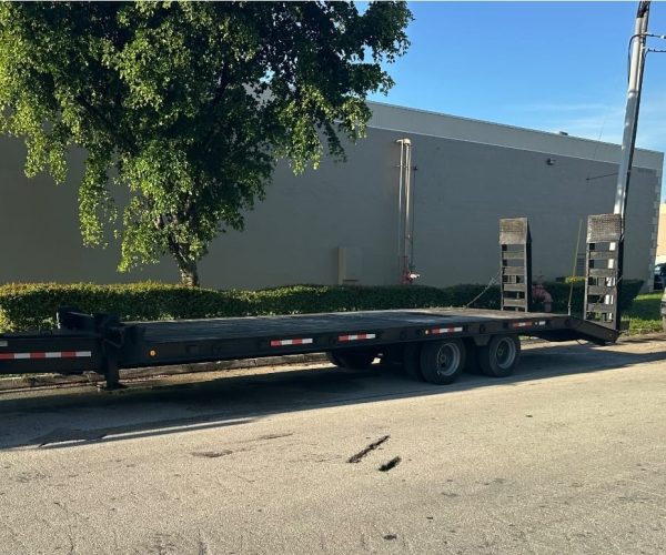 2000 MCVE 25 TON EQUIPMENT TRAILER WITH HYDRAULIC 003