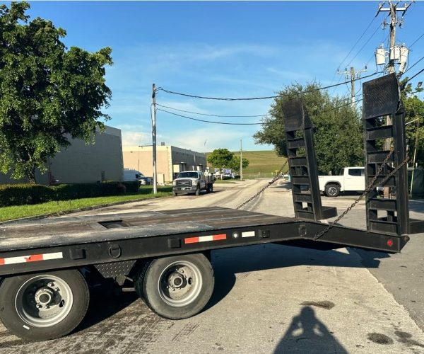 2000 MCVE 25 TON EQUIPMENT TRAILER WITH HYDRAULIC 004