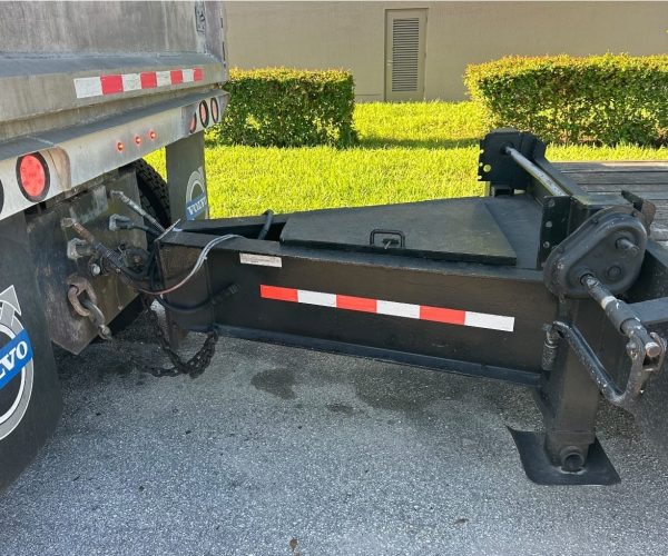 2000 MCVE 25 TON EQUIPMENT TRAILER WITH HYDRAULIC 005