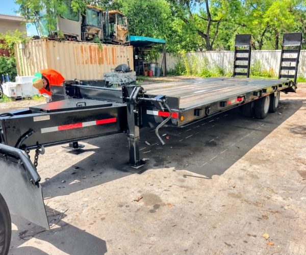2000-MCVE-25-TON-EQUIPMENT-TRAILER-WITH-HYDRAULIC-009