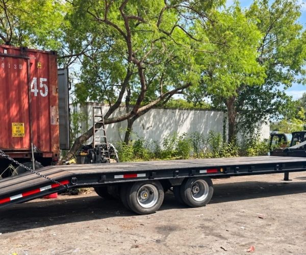 2000-MCVE-25-TON-EQUIPMENT-TRAILER-WITH-HYDRAULIC-010