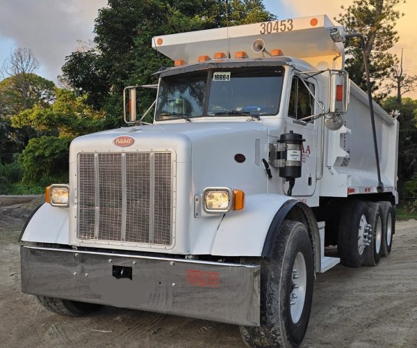 2000 PETERBILT 357 DUMP TRUCK SPREADER THIRD 002