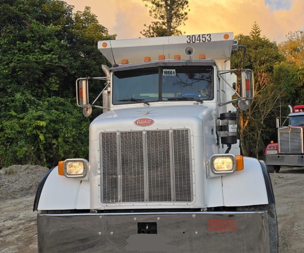 2000 PETERBILT 357 DUMP TRUCK SPREADER THIRD 003