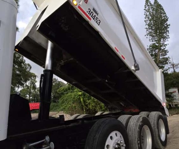 2000 PETERBILT 357 DUMP TRUCK SPREADER THIRD 005