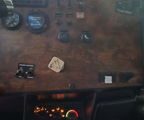 2000 PETERBILT 357 DUMP TRUCK SPREADER THIRD 007