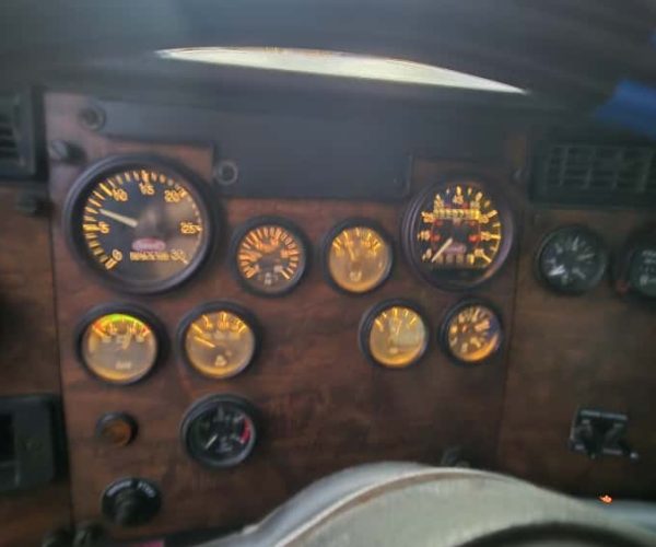 2000 PETERBILT 357 DUMP TRUCK SPREADER THIRD 008