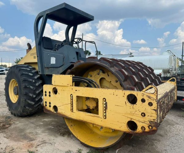 2001 BOMAG BW211 PD-3 SHEEP FOOT ROLLER COMPACTOR 001