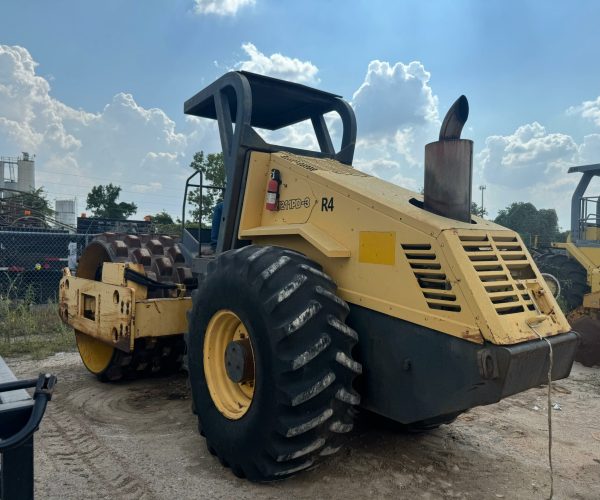 2001 BOMAG BW211 PD-3 SHEEP FOOT ROLLER COMPACTOR 004