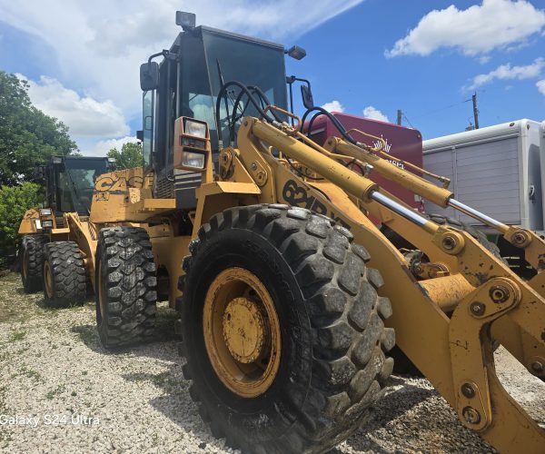 2001 CASE 621B XT & 2002 CASE WHEELS LOADERS CAB 006
