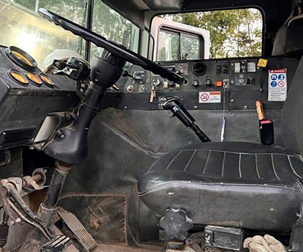 2001 CONCORDJUNJIN CONCRETE PUMP 42M MOUNTED 009