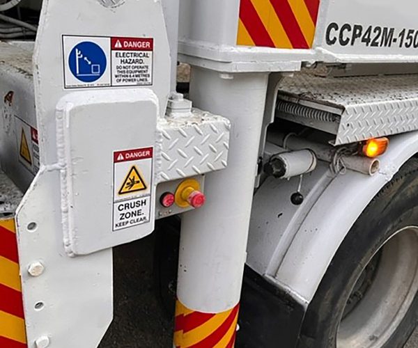 2001 CONCORDJUNJIN CONCRETE PUMP 42M MOUNTED 013