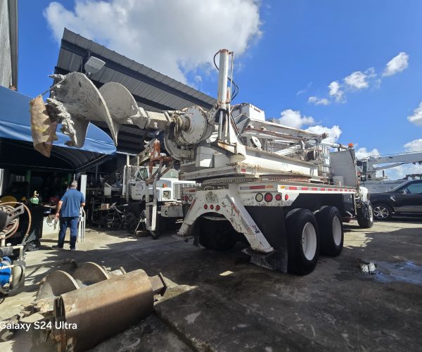 2001 PRESSURE DIGGER ALTEC HD-H 35 MOUNTED ON 2001 4900 INTERNATIONAL 002