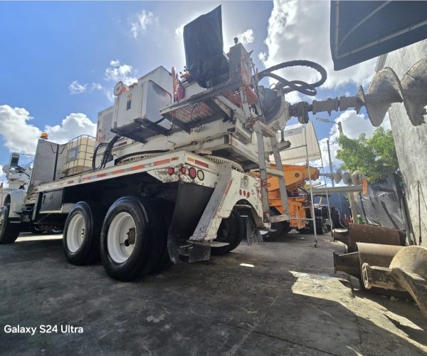 2001 PRESSURE DIGGER ALTEC HD-H 35 MOUNTED ON 2001 4900 INTERNATIONAL 006