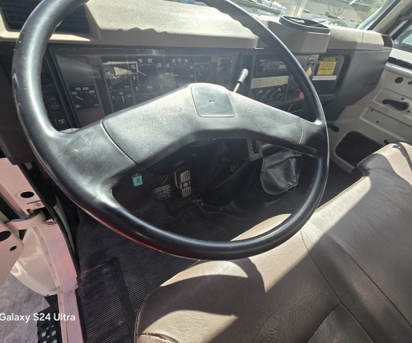 2001 PRESSURE DIGGER ALTEC HD-H 35 MOUNTED ON 2001 4900 INTERNATIONAL 014