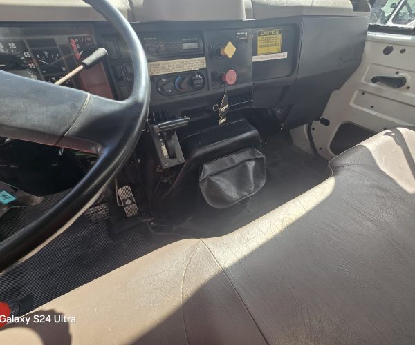 2001 PRESSURE DIGGER ALTEC HD-H 35 MOUNTED ON 2001 4900 INTERNATIONAL 019