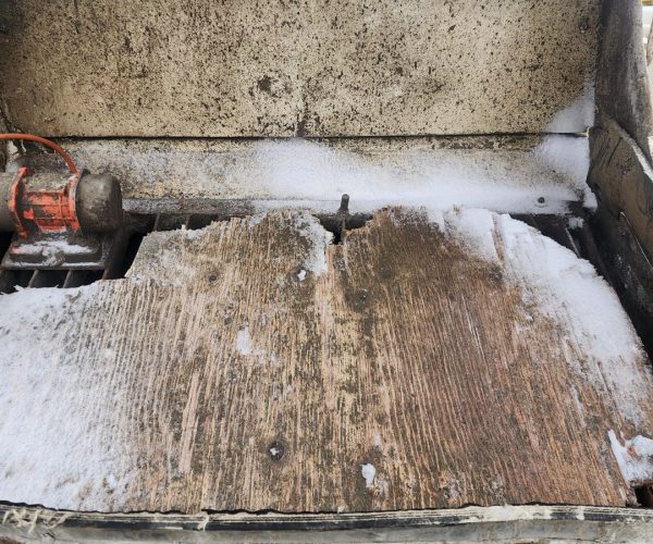 2001 PUTZMEISTER CONCRETE PUMP 38M MOUNTED ON A 2002 MACK 010