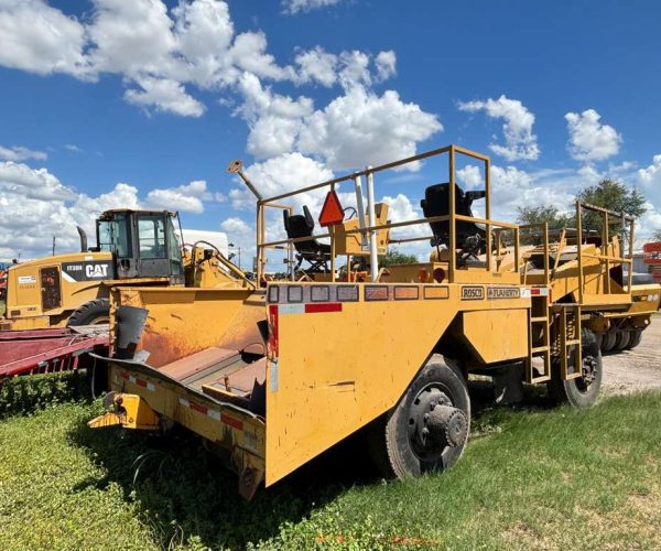 2001 ROSCO SPRHH CHIP SPREADER ENGINE DIESEL 013